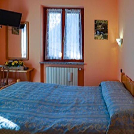 Albergo Ristorante Sole Mezzoldo ภายนอก รูปภาพ