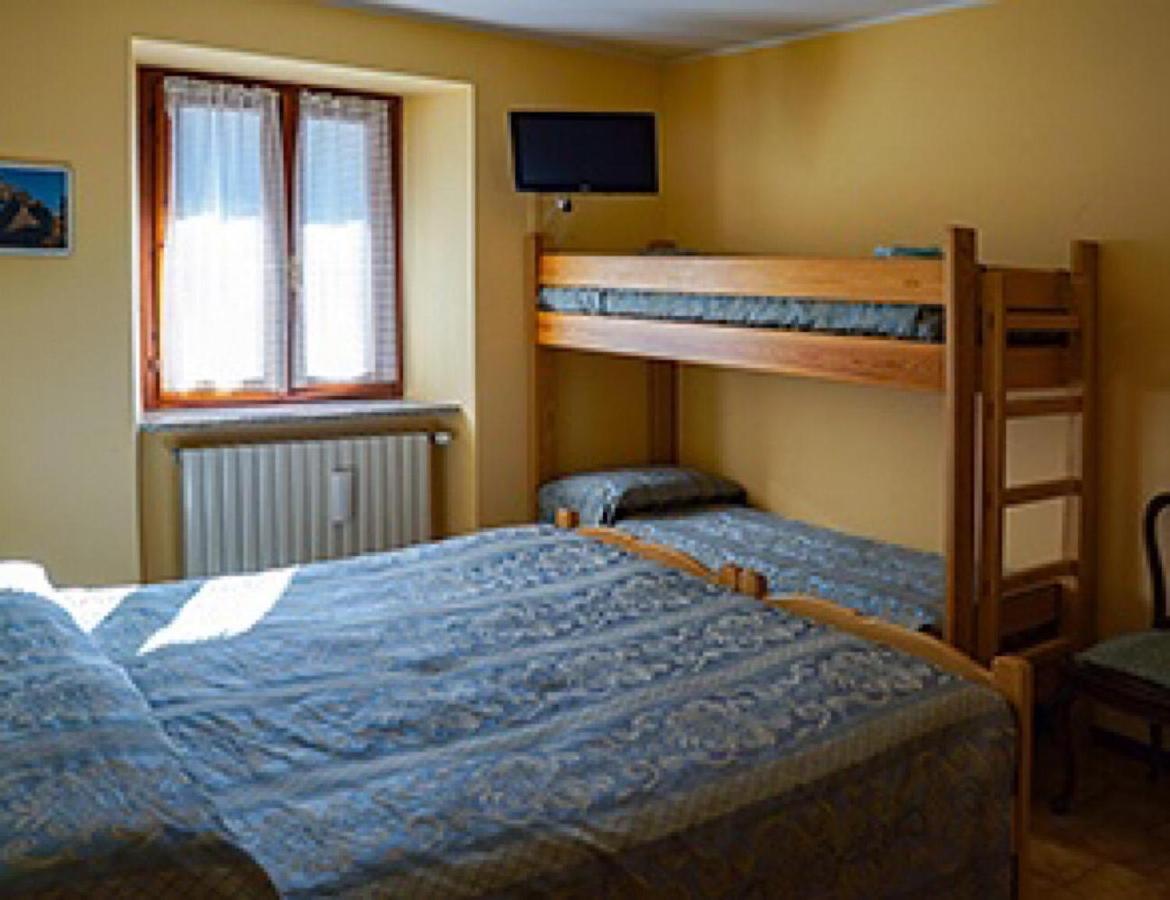 Albergo Ristorante Sole Mezzoldo ภายนอก รูปภาพ