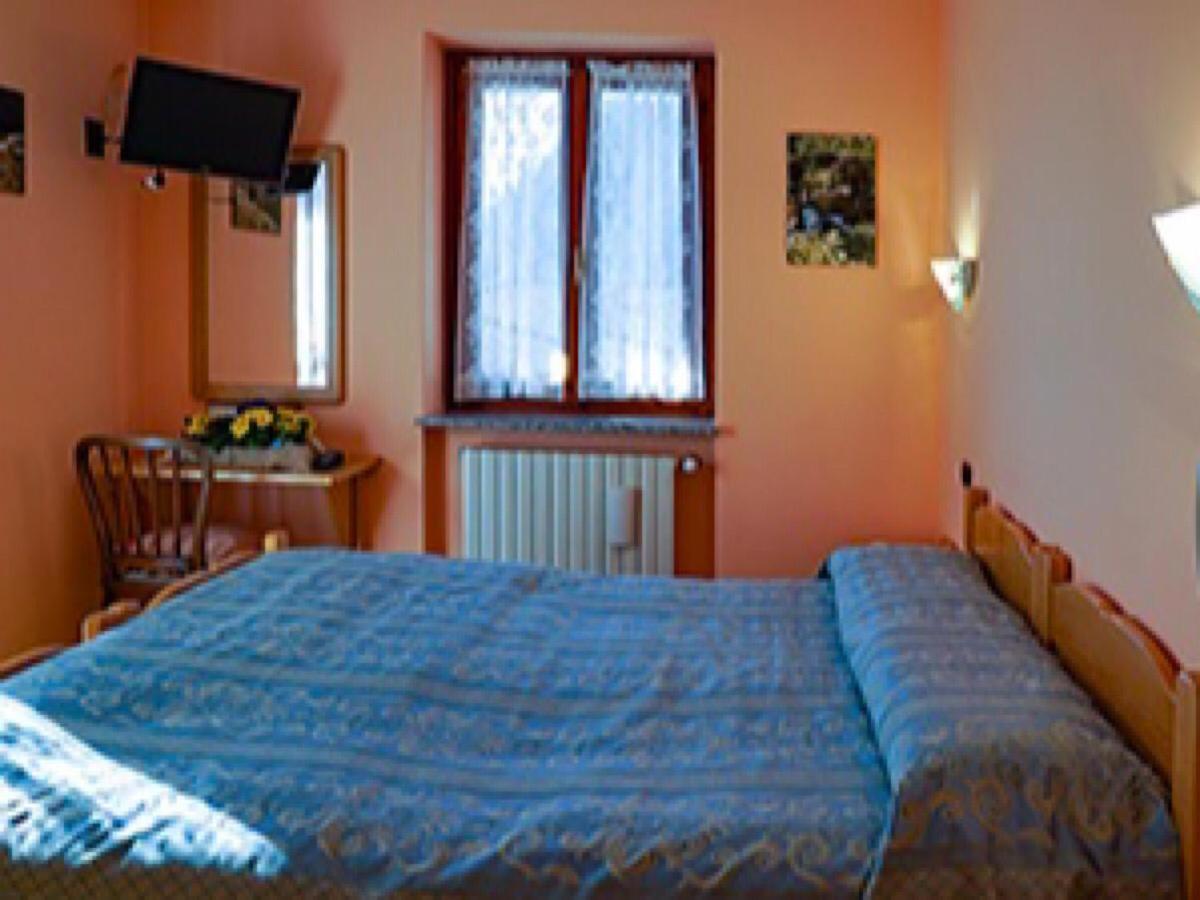 Albergo Ristorante Sole Mezzoldo ภายนอก รูปภาพ