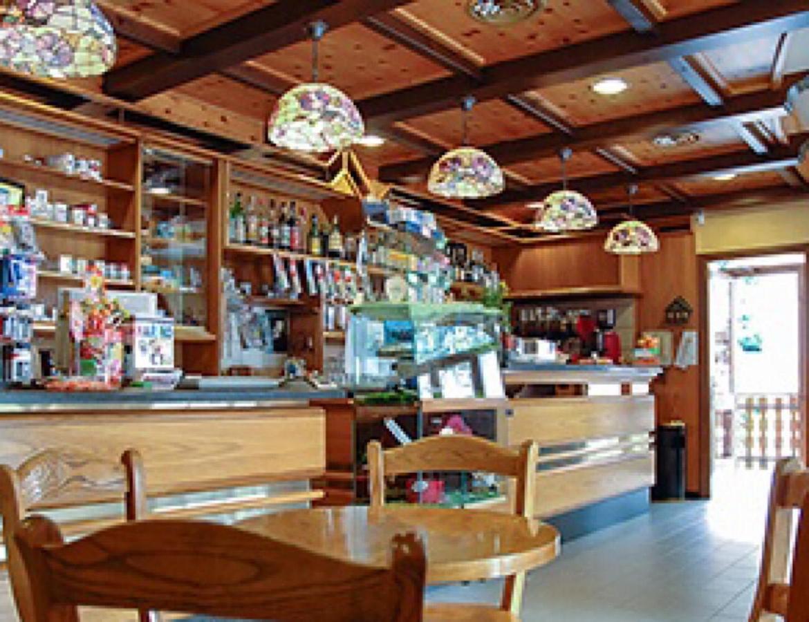 Albergo Ristorante Sole Mezzoldo ภายนอก รูปภาพ