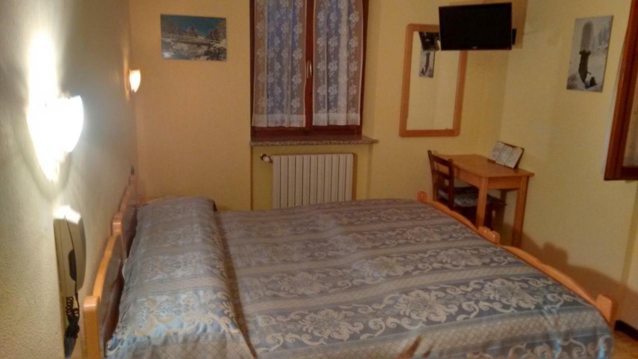 Albergo Ristorante Sole Mezzoldo ภายนอก รูปภาพ