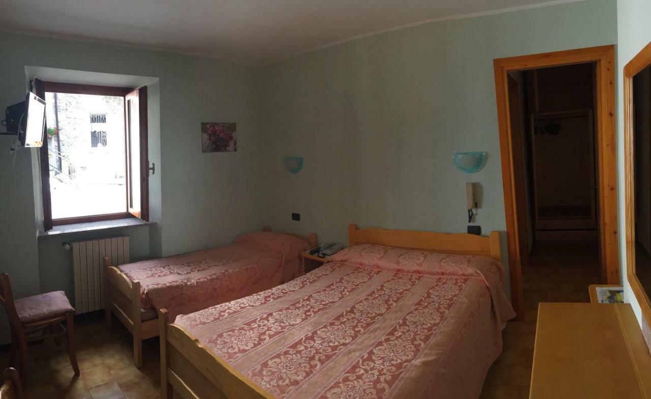 Albergo Ristorante Sole Mezzoldo ภายนอก รูปภาพ